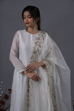 Load image into Gallery viewer, Bay Salt Suit Set with Hand Crafted Dupatta