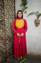 Load image into Gallery viewer, Fuchsia Anarkali Suit Set