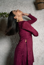 Load image into Gallery viewer, Plum Slit Kurta