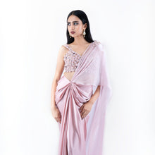 Load image into Gallery viewer, Rosebud Embellished Drape Set