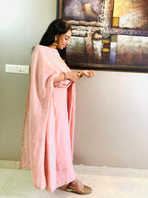 Load image into Gallery viewer, Pooja Jain in Rosebud Suit Set