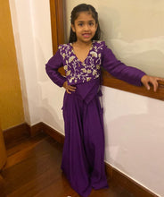 Load image into Gallery viewer, Aanvi Dugar in Eggplant Co-ord Set